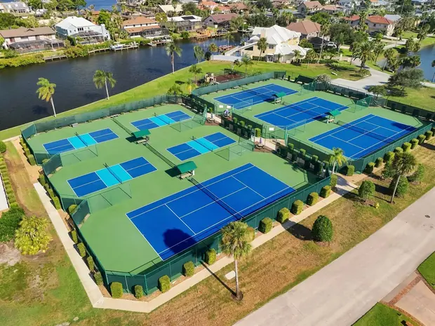 Tortoise Island community tennis and pickleball courts