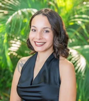 Nicole Tavares, REALTOR with the Selling Together Team