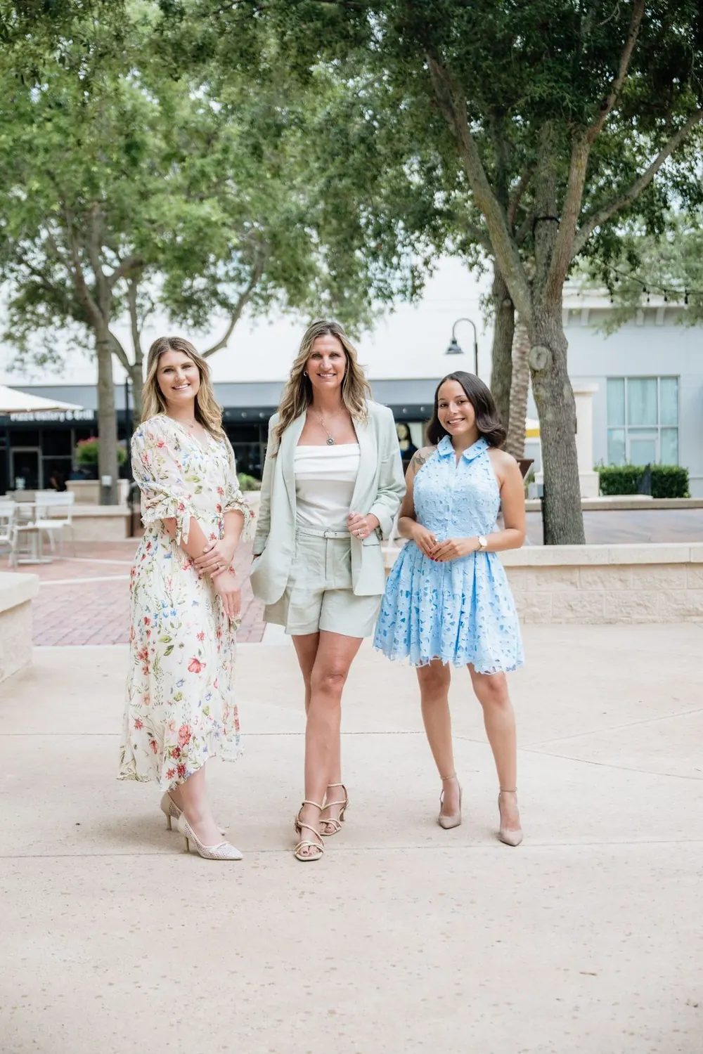 Shannon Kammer, Alyssa Kemp and Nicole Tavares of the Selling Together Team
